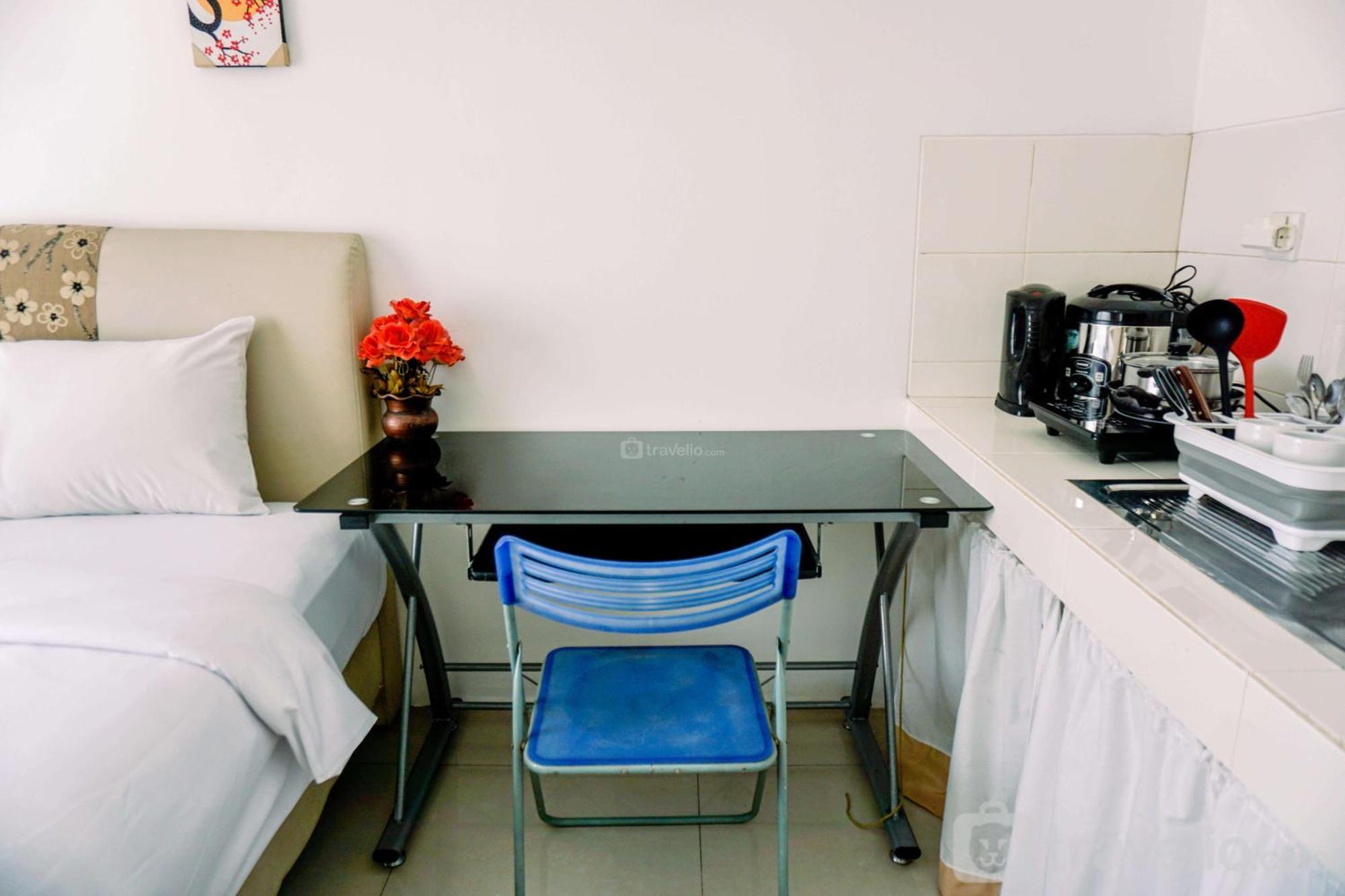 And Comfy At Ambassade Kuningan By Travelio Apartment Jakarta