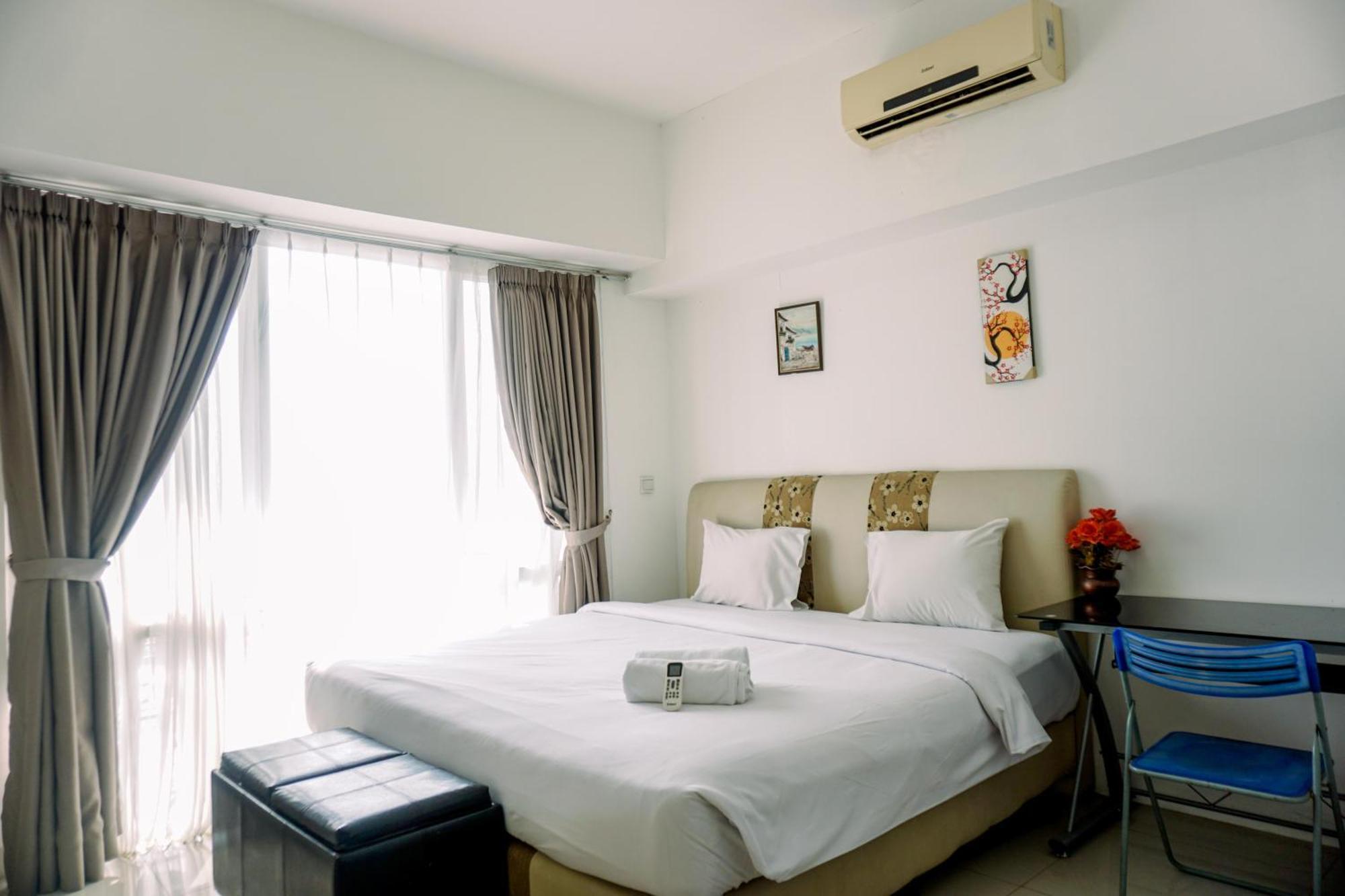 And Comfy At Ambassade Kuningan By Travelio Apartment